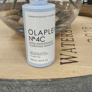 OLAPLEX No.4C Bond Maintenance Shampoo -